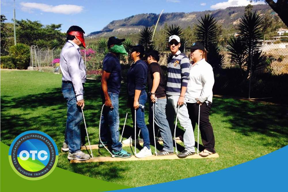 Outdoor Training Colombia, certificación OTC LATAM para facilitadores de Aprendizaje Experiencial y liderazgo.